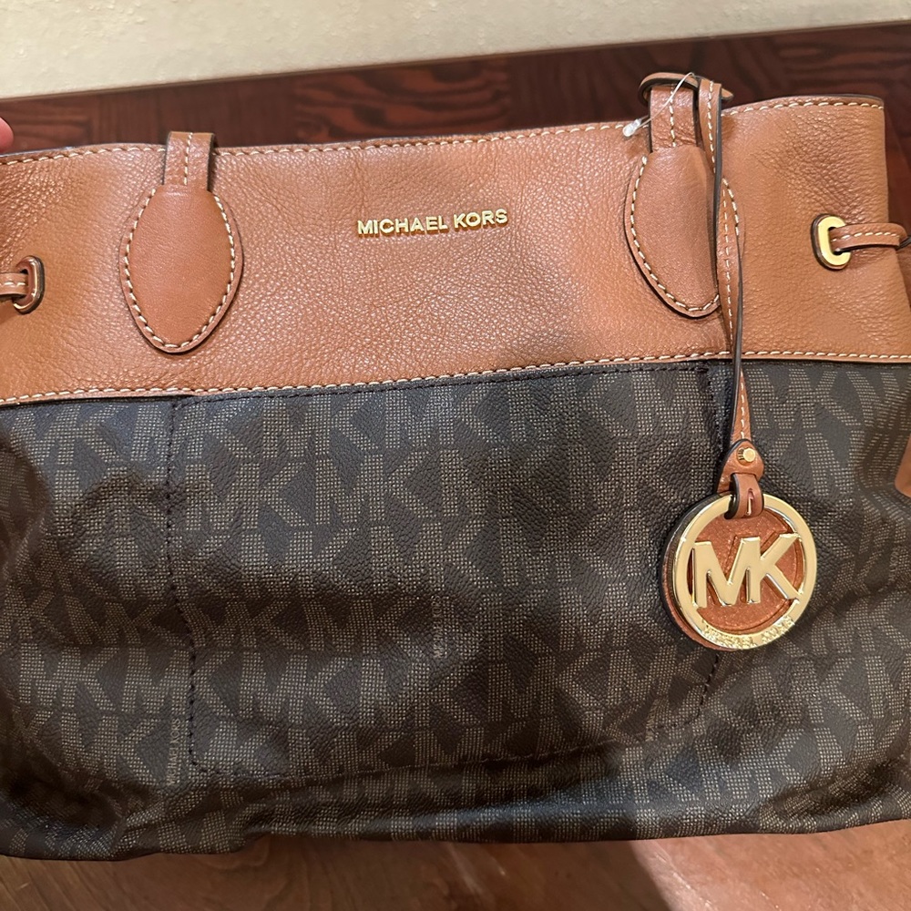 New Michael Kors purse